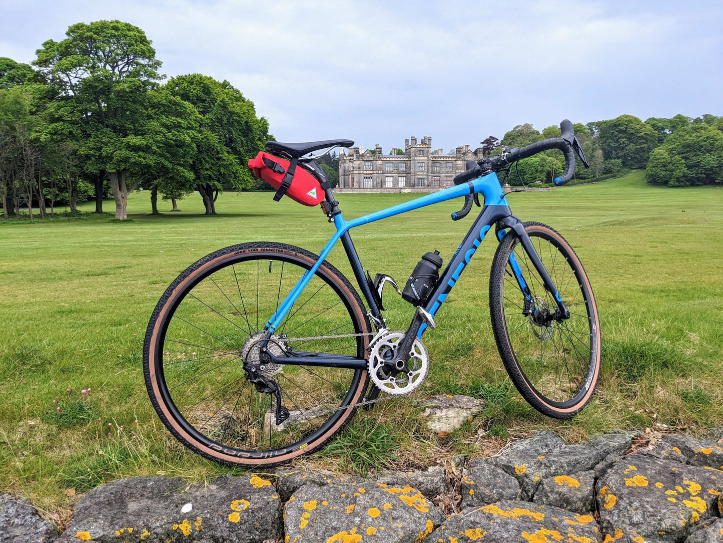 Red best saddle bag for road bike