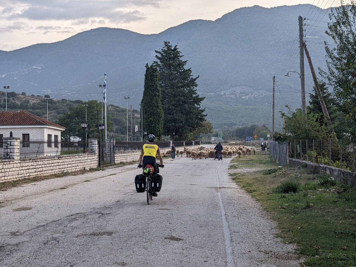 Yonder 25L Waterproof Pannier Bag - Black - Brae Cycling Bag - Brae Cycling5070000926377