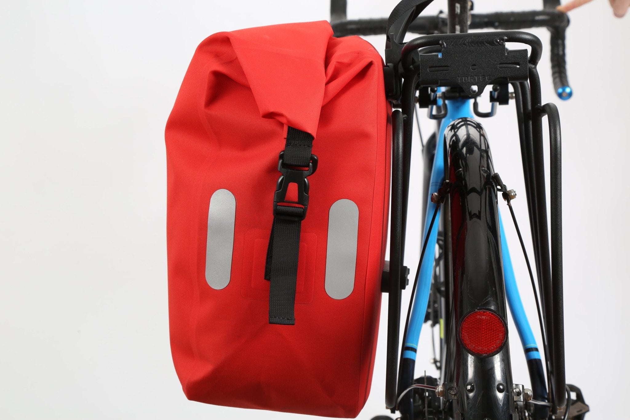 Waterproof Bike Pannier single Bag 25L Red Best Yonder Waterproof Pannier Bagc Brae Cycling